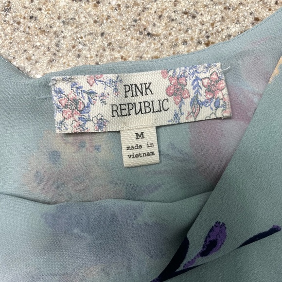 Light teal tank top - Picture 3 of 6